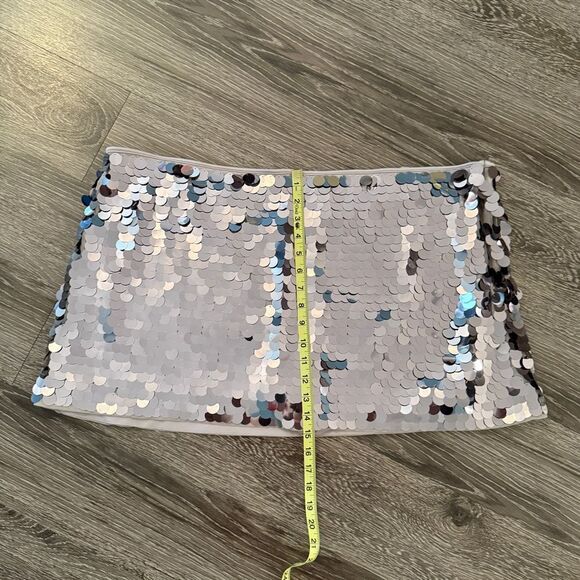 Abercrombie & Fitch Mid Rise Sequin Skirt - Picture 4 of 6